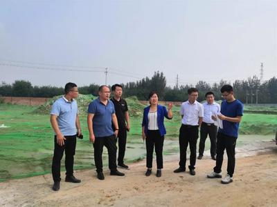 督導(dǎo)促實(shí)效，新華路街道重點(diǎn)項(xiàng)目穩(wěn)步推進(jìn)——市委督導(dǎo)組現(xiàn)場(chǎng)調(diào)度新型采暖及制冷技術(shù)開發(fā)項(xiàng)目